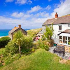 Petra, Cornish Cottage With lovely Garden, Wow Sea Views, By the Beach