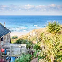 Girl Annie, Cornish Cottage With Superb Sea Views & Garden, By Beach