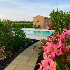 MARIS Apartments & Bedrooms