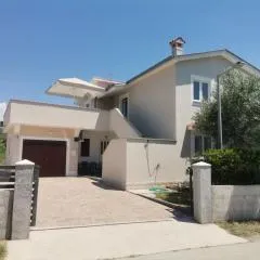 Apartment Ante