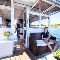 Amazing houseboat in Kinrooi for rent