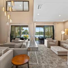 7583 Magic Village jacuzzi 3 suites near 192 and Disney