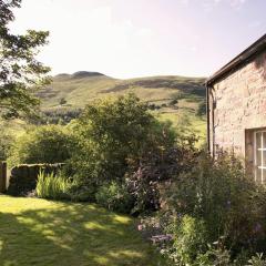 Eastside Steading - Family barn in the Pentland Hills, Edinburgh