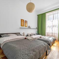 Plac Zbawiciela Spacious Apartments - Top Location, Metro 200m, 53m2 - by Rentujemy