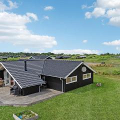 4 Bedroom Lovely Home In Hirtshals