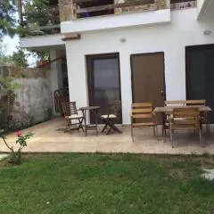 Peaceful Apartments in Elani
