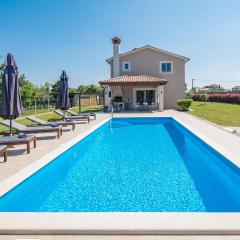 Amazing Home In Zminj With Wifi, Private Swimming Pool And Outdoor Swimming Pool