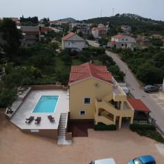 Holiday house in Pakoštane with sea view, terrace, air conditioning, Wi-Fi (4852-1)