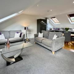 7 Bluebridge Court with Free Parking