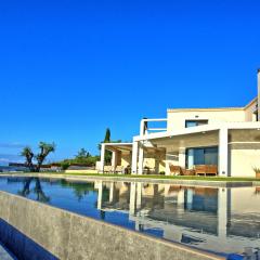 Villa Acropolitana by PosarelliVillas