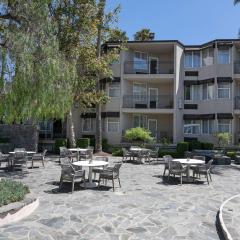 The Belamar Hotel Manhattan Beach, Tapestry by Hilton