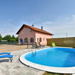 Amazing Home In Turnisce With Outdoor Swimming Pool