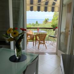 Elena Apartment - View Lake - Private Garage