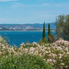 Villa vue mer presqu'ile de giens avec piscine