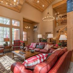 Uncle Chris Cabin by KABINO Air Conditioning Smart TVs Chefs Kitchen Spacious WiFi Grill Bills Island Reservoir Fishing