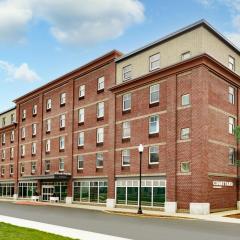 Courtyard Keene Downtown