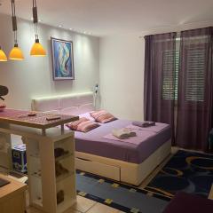 Studio apartment Yess ,Split