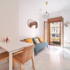 APARTAMENTO EN EL CENTRO, TRANQUILO Y LUMINOSO