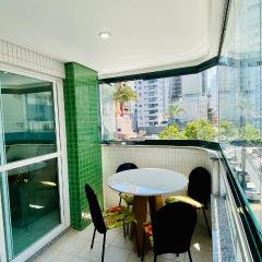 02 suítes e 02 vagas de garagem.