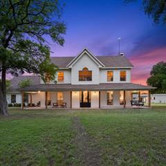 50 Acre Countryside Haven With Hiking Trails, Fossils, Pickleball Court, Basketball, Arcade, In-Ground Trampoline, Pool and Jacuzzi residence