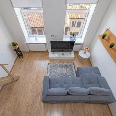 New Town loft apartment with air conditioning by Polo Apartments