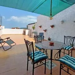 Gorgeous Home In Ador With Wifi