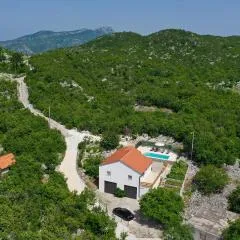 3 Bedroom Cozy Home In Duge Njive