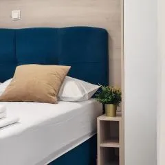 central location - free wifi - and self check in 7