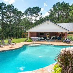 Broken Bow Vacation Rental with Pool and Hot Tub!