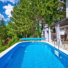 Stunning Home In Zagreb With Outdoor Swimming Pool, Wifi And 1 Bedrooms