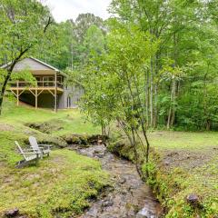 Creekside Cabin in Franklin about 8 Mi to Downtown!