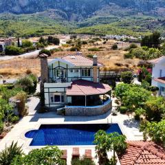 4 Bedroom Deluxe Villa with Mountain and Sea View