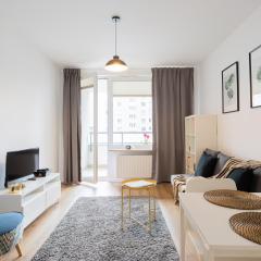 Golden Apartments Warsaw - Stylish & Sunny - Pereca Residence, City Center
