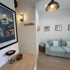 Cool Blue Cotignac Studio in the heart of the village