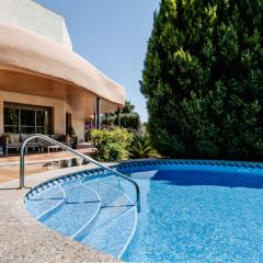 Lushville - Luxurious Villa with Pool in Valencia