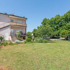 Gorgeous Apartment In Umag With Wifi