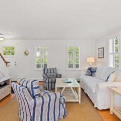 2 Bicycles Provided! Cape Cod Cottage with Deck