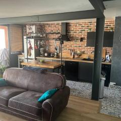 Superbe T2 type loft proche Paris La Défense Arena et 30 min stade de France