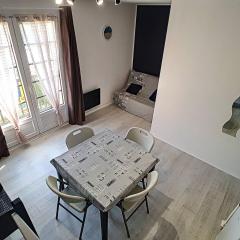 Duplex T2 Charmant entre Plage et Commerces avec Balcon Exposé Sud - FR-1-746-8