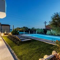 Villa Dalmatina Hill House - private pool, sea and hill view, rooftop terrace, free parking