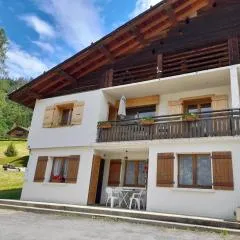 Les Granges 2 chambres et terrasse au soleil