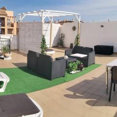 Sunny roof top, 2 bedroom apartment