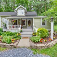 Charming Manheim Cottage with Deck and Grill!