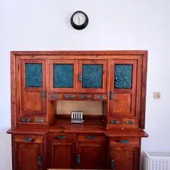 H. Kloss Rooms