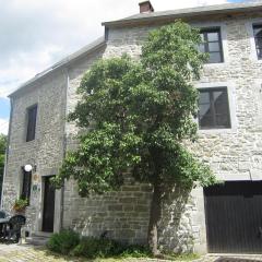 Lovely Holiday Home in Treignes with Garden