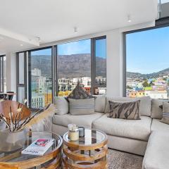 702 on Strand Cape Town - Panoramic Mountain Views