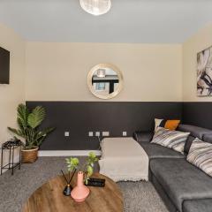 Beautiful 2 Bed in Sheffield - Parking - Garden