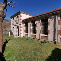 Gîte confortable 3 chambres au bord de l'Allier - FR-1-582-16