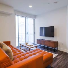 Great and Comfortable 2 BDR and 2 BTH in Downtown Santa Monica
