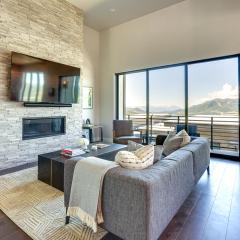 Hideout Haven Luxe Retreat with Lake View and Hot Tub